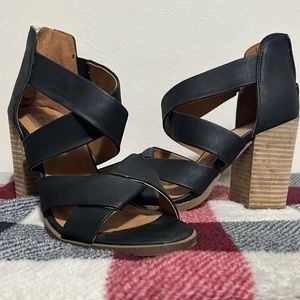 Women’s Size 6.5 Black Strap Heels Dolce Vita